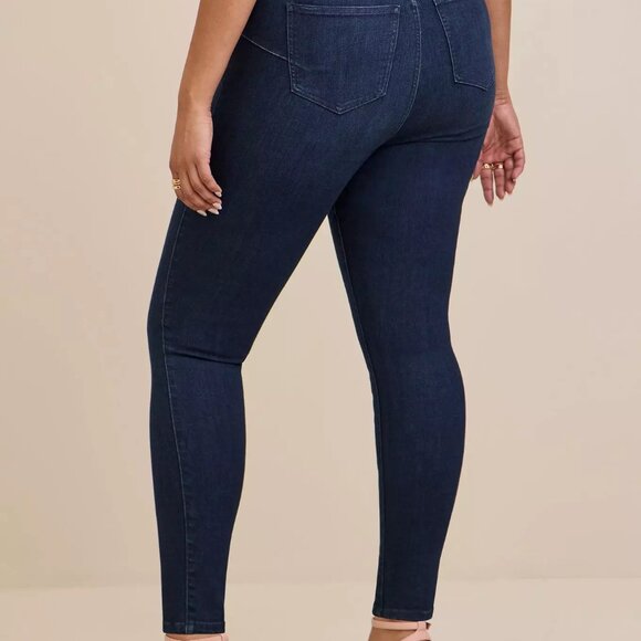 Torrid Bombshell Skinny Premium Stretch High-Rise Jean - size 22 ExTall - NWT - Picture 3 of 5